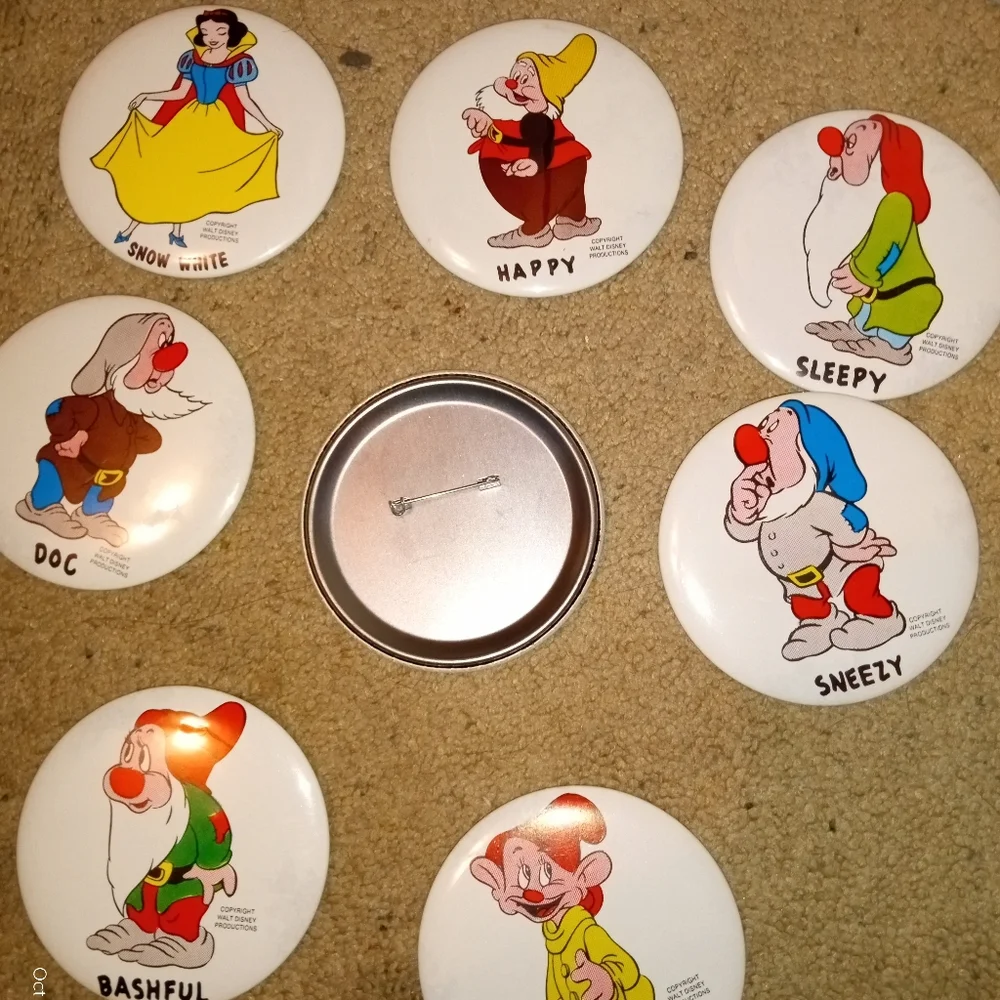 Snow White and the Seven Dwarfs - Picture 2 of 2